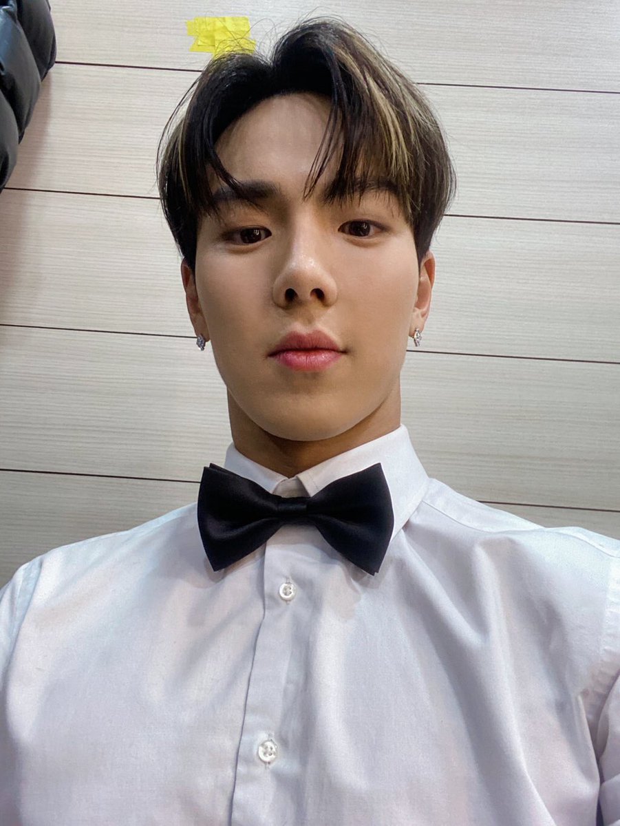 shownucb's tweet image. 348 dias 
#SHOWNU @OfficialMonstaX