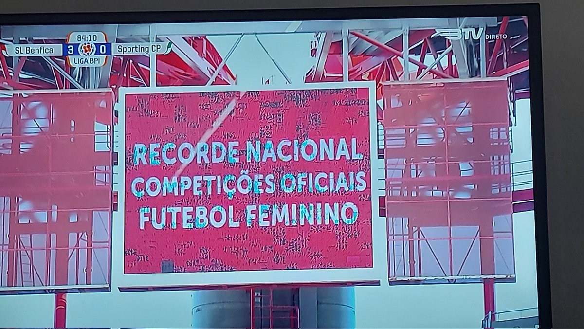 BORISDOG9's tweet photo. SLB...BENFICAAAAAA....BICAMPEÃO!!!!!!
Vivam as Mulheres Benfiquistas ...!!! https://t.co/wYERxvxUCL