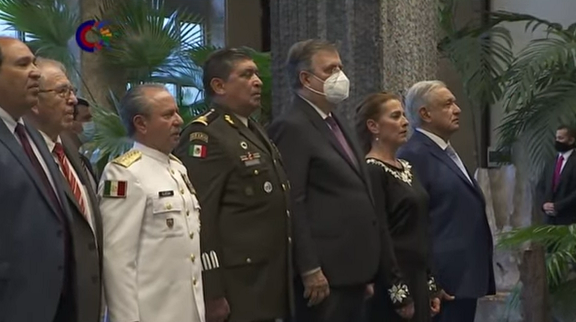 ManuelGaleazz1R's tweet photo. Retumba el himno nacional mexicano en el Palacio de la Revolución de #Cuba. El presidente @lopezobrador_ recibirá la Orden José Martí , “amigo sincero de #Cuiba y su pueblo” @Notimex #RedAMLO 🇨🇺🇲🇽 #GiraPorCentroAmericaYCuba #CubaYMéxico #AMLOenCuba https://t.co/1eixbNMiTK