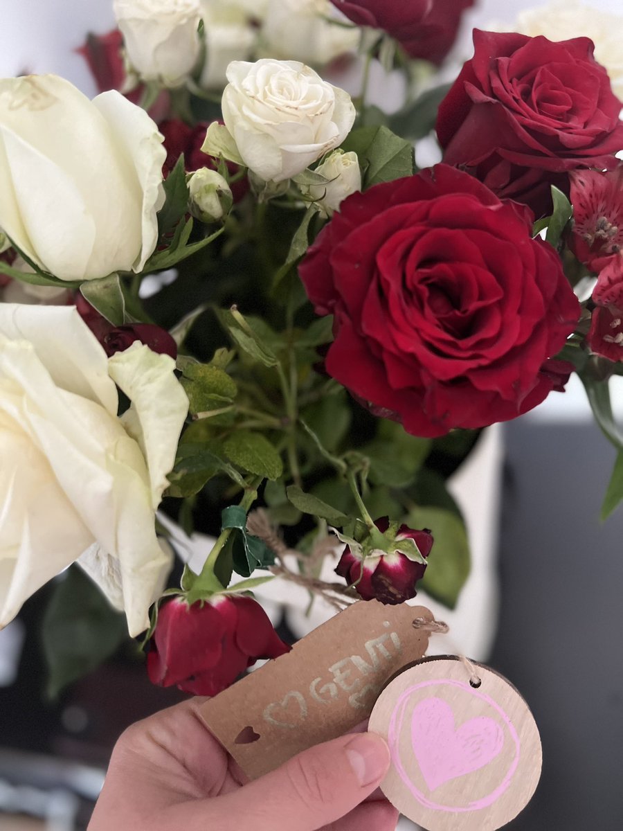 TeutaGT's tweet photo. Happy Mother’s Day! ❤️ https://t.co/nCcdShj72O