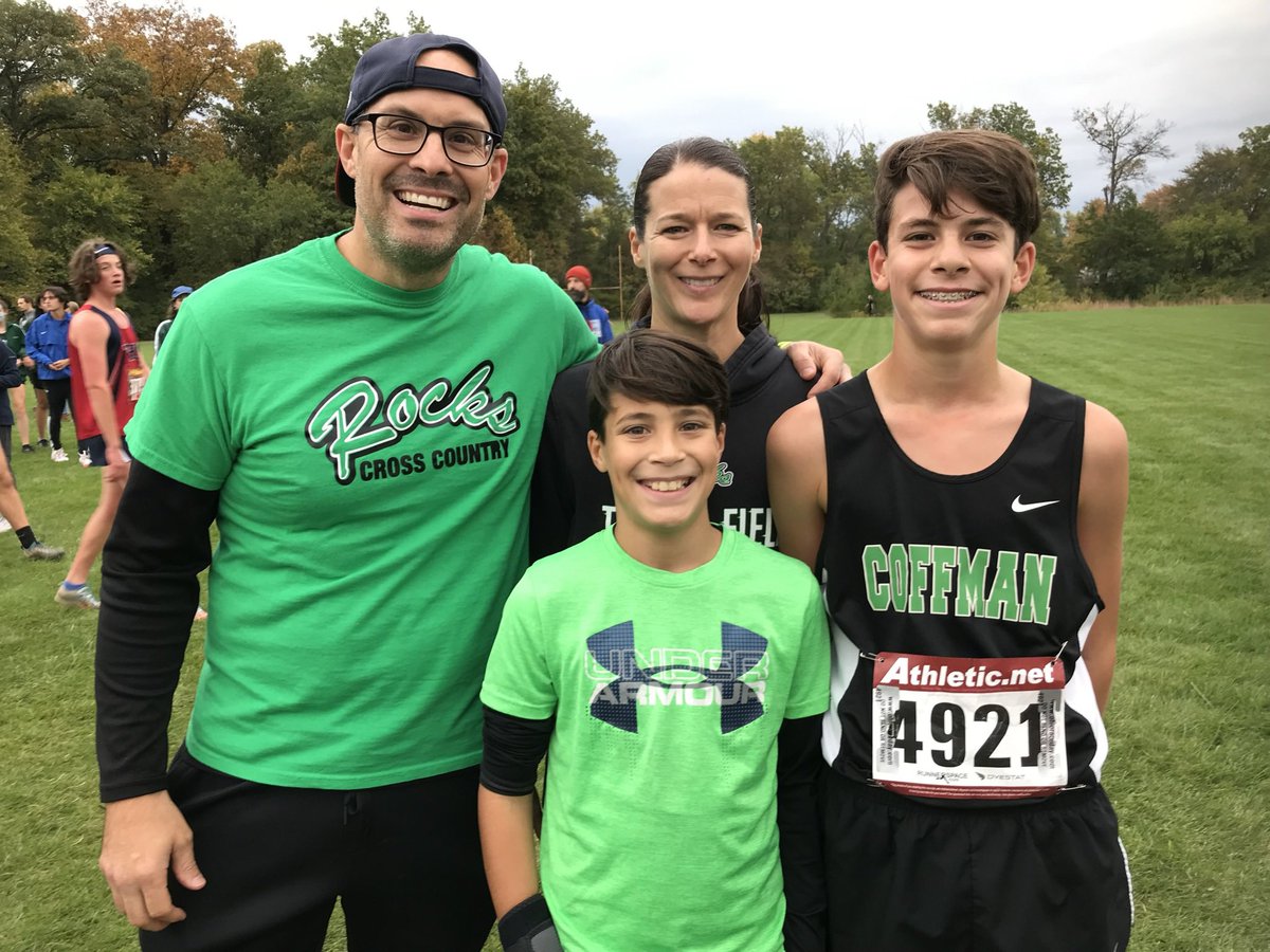 XC_DAD's tweet photo. XC momโs Rock! Happy Mothers Day! Enjoy your special day. #MothersDay #RunningMoms #XCmoms @coffmanboysxc https://t.co/32ZBI6uusq