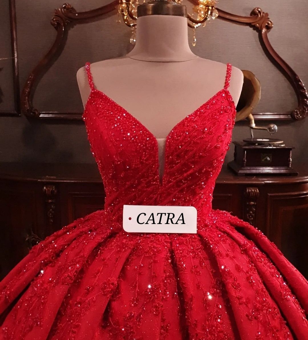 CamsBeaz's tweet photo. Queen Glim Royal Advisor and Princess Adora's Wife 😇😎

#catra #dressedit #gala #shera https://t.co/HttuHTgOxA