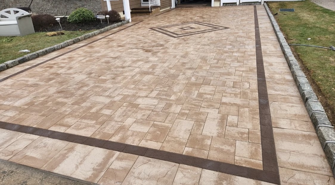 CambridgePavers's tweet photo. Great designs admired at every angle!  Outstanding work by Royal Stone Masonry #cambridgepavers #cambridgepavingstones #firefeatures #winter2022 https://t.co/yW3nuFdblc