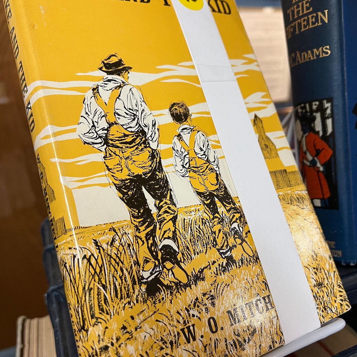 CalgaryReads's tweet photo. Lots of special collectibles still here! Be sure to stop by the lobby when you visit the #bigbooksale — and share your treasures with #bigbooksalehaul!! 
See you at the sale! 👋 We’re open at the Calgary Curling Club through to May 16.
https://t.co/WyeIfUdPnQ for details.#yycnow https://t.co/chp78FUv7W