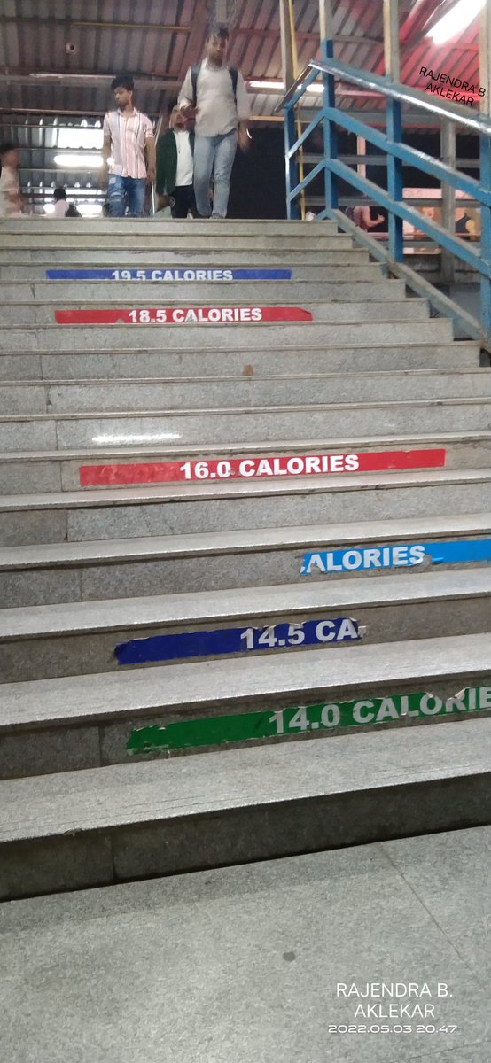 rajtoday's tweet photo. Calorie meter. #Mumbai footover bridge. Dadar. https://t.co/JhsWcGheq2