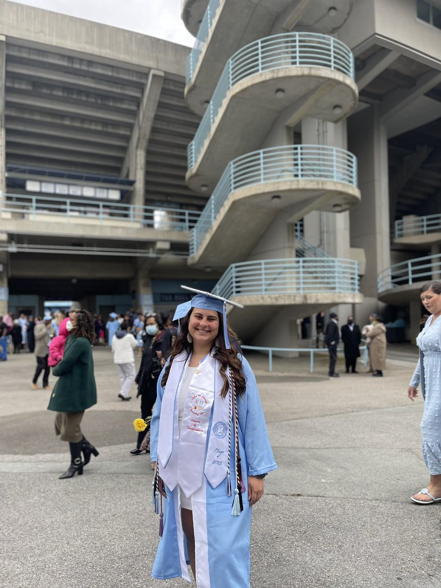 LyssaaaKayyy's tweet photo. Don’t blink 🥺 Just like that, I AM AN ALUMNA OF THE UNIVERSITY OF NORTH CAROLINA AT CHAPEL HILL WITH MY BACHELOR OF SCIENCE IN NURSING 🎓🩺 https://t.co/DyLxF1pjkc