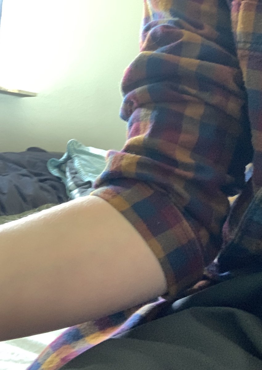 ayeitscomet's tweet photo. @dead_hera what the fuck am i then https://t.co/66GLUmpmM2