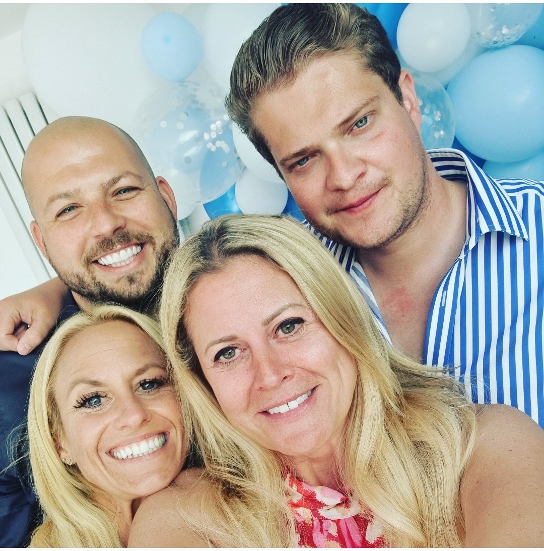GilhamGremo's tweet photo. Fairy Godmother celebrations in the sun 🥰🌞💙
@goddardmarc
@alex_n_gordon
@EllaBrocklebank
@MarshaMarriner
@andersontalking
#Precious #GodParents #Sun #FundaySunday #Workwifes https://t.co/6Ma0pgfphz