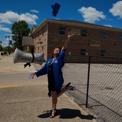 jleekilmon's tweet photo. Finally got my Chemistry degree! :) https://t.co/2AL9QdlJfb