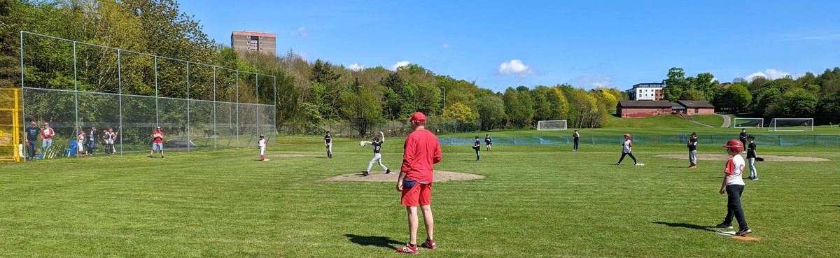 NorthstarsBB's tweet photo. A great morning down with the Badgers of Baseball Academy Northern  Ireland at a gorgeous day at Hydebank!

The Academy is open for boys and girls 6-13 years old and they train at Hydebank on Wednesday evenings from 6.30. Come and have a go! #GoBadgersGo https://t.co/LPRnSewcWq