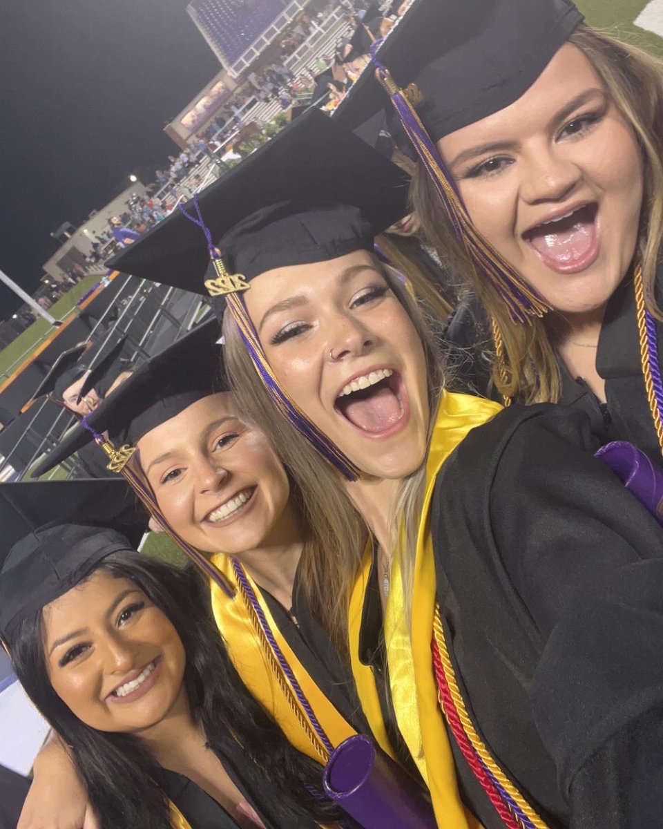 alexysciara_'s tweet photo. what, like it’s hard?? #umhbgrad https://t.co/r5RIiWRkCu