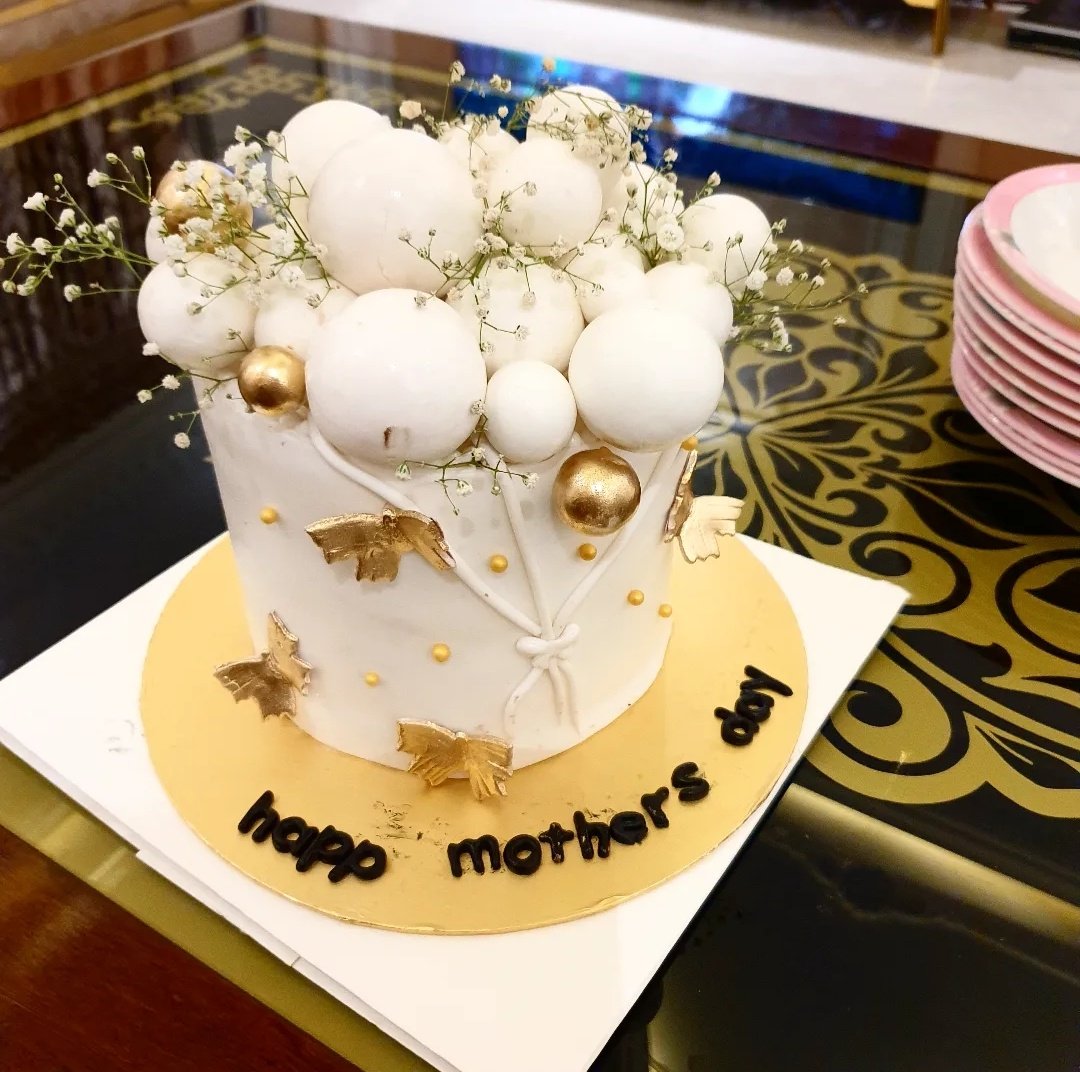 Happy mother's day to all the mothers, whose precious efforts brought lives into being. 🧡

#happymothersday #mothersdaycake #mothersdayspecial #mothers #mothersday #cake #cakeart #mothersdaygift #mothersbirthday #MotherDay2022 #celebration #specialday #mom #mommydaughter
