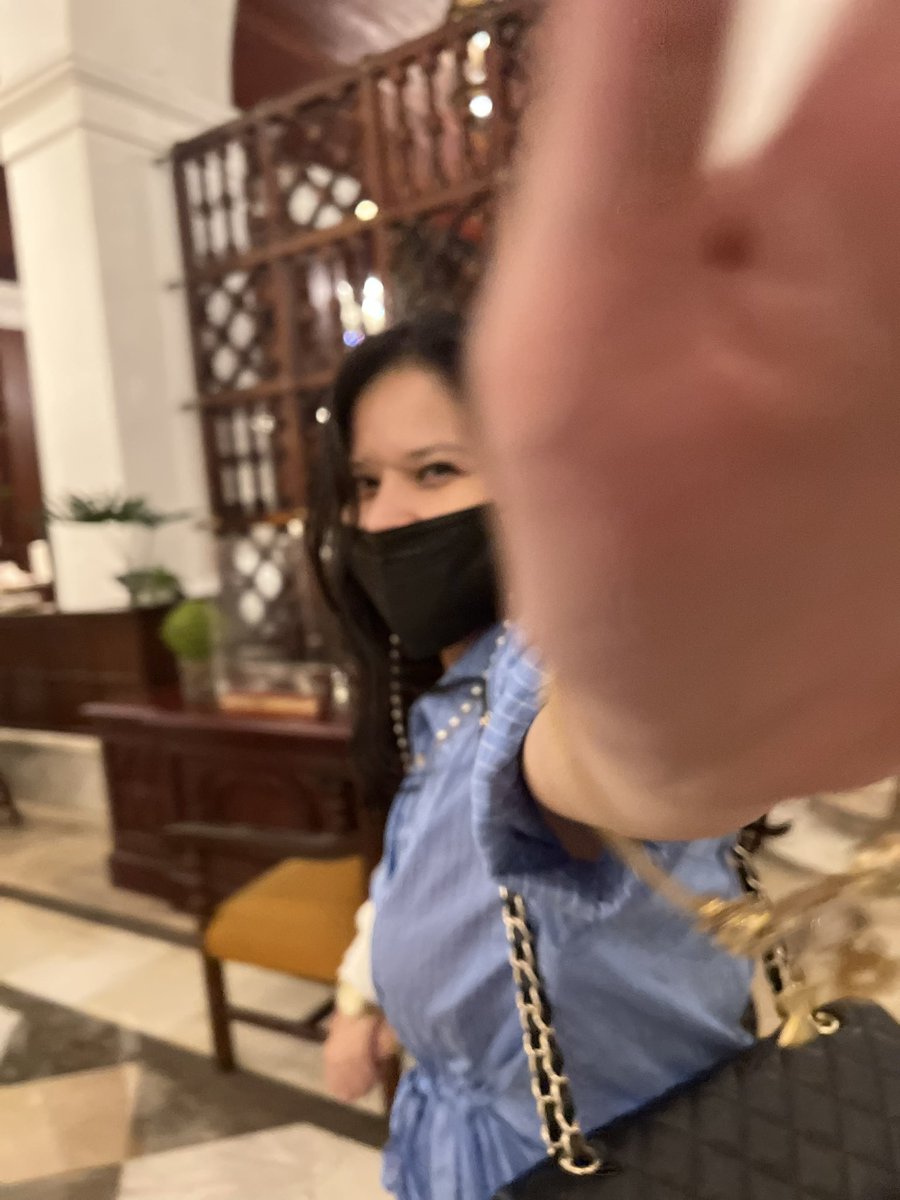 iamnowriter27's tweet photo. Paparazzi shots 😂🤍 @rcmwp 

📸: @TopherGrande https://t.co/POM0rVDAuZ