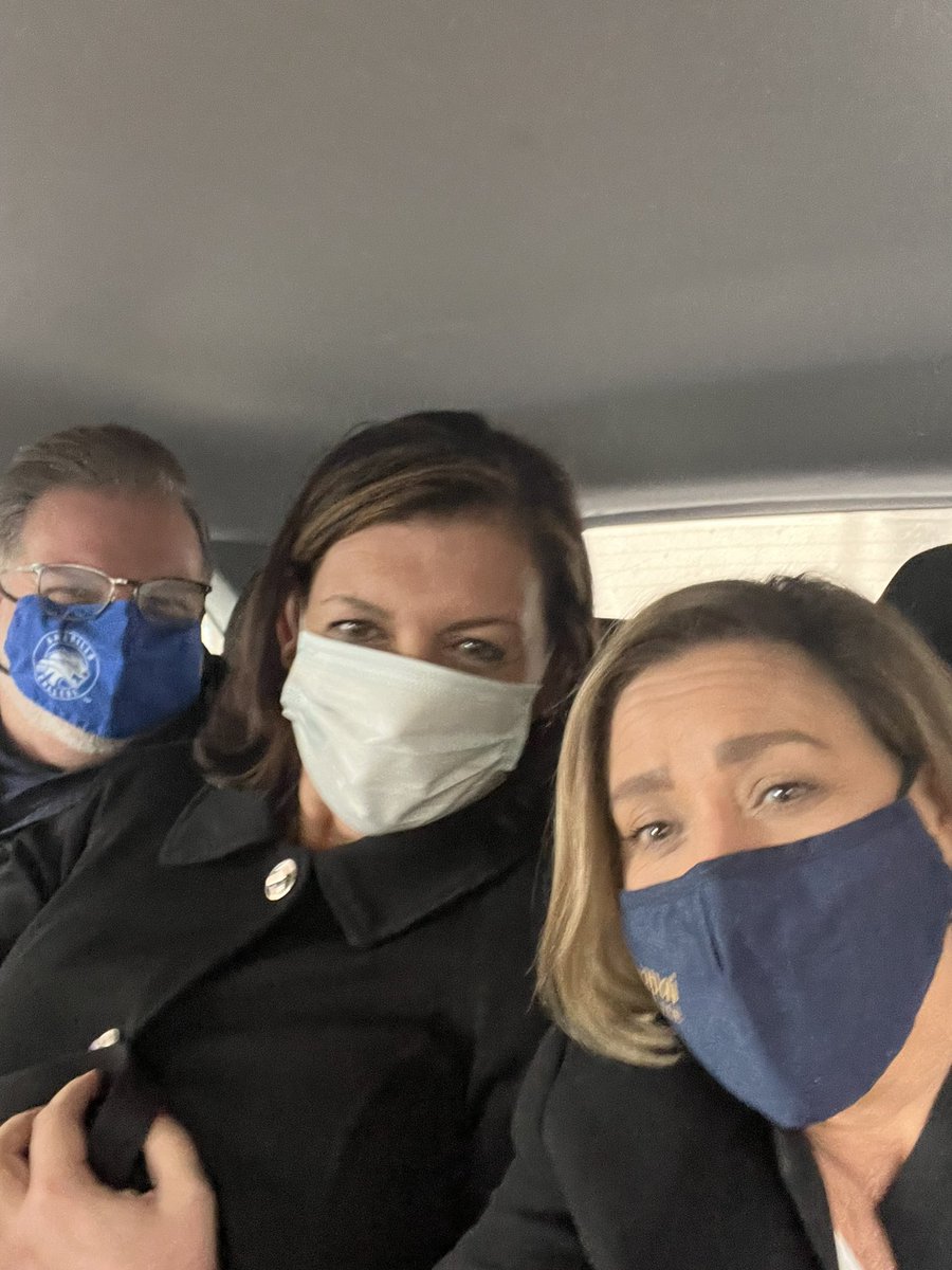 President_Rhine's tweet photo. Great to spend time (&amp; share an Uber in NY City) with dear colleagues @LoweryHart &amp; @DrPaulaPando #AACC @AspenHigherEd https://t.co/SDpM97sOIk