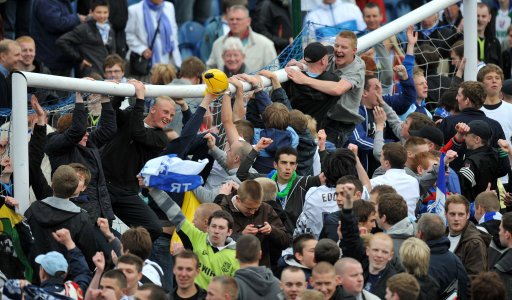 Awaydays23's tweet photo. ON THIS DAY 2010: Tranmere Rovers at Stockport County #TRFC #SWA https://t.co/mFUPzGxJWt