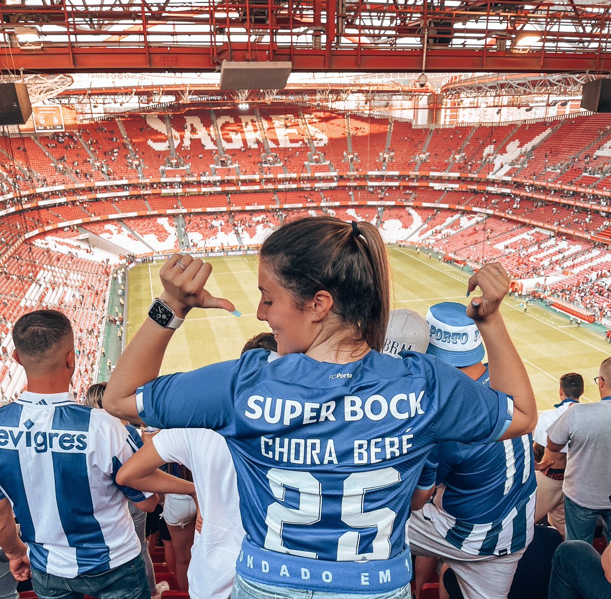 AchoraBebe's tweet photo. Mais uma vez, fui fazer a festa ao meu salão de festas preferido. Confesso que tem outro sabor 😅

Esta é para vocês amigos benfiquistas 😭👶🏻 (não fiquem tristes, para o ano há mais 😉) https://t.co/FbHhNoDIBz