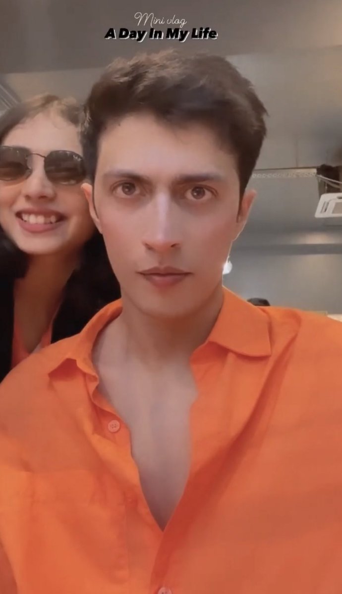 ssidstaring21's tweet photo. Mini Vlog - A Day In My Life 

https://t.co/3hnakLVJFt

#minivlog #adayinmylife #adiml #vlogging #bts #bloopers #BehindTheScenes #vlogger #sidstaring21 #fashionblogger #fashionbloggers #fashionblog https://t.co/uSSTk7Fr4t