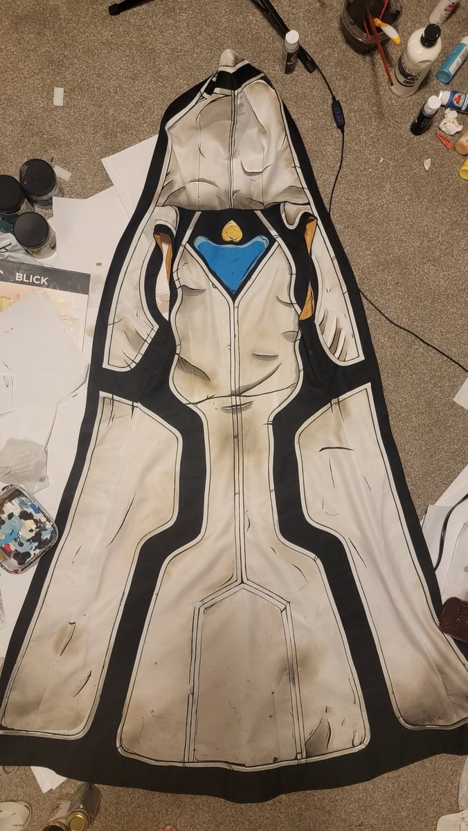 SunneyBrite's tweet photo. I FINISHED PAINTING THE MAYA JACKET!! We are so close...less than a week away! Very excited to show the full costumes to everyone! #cosplay #borderlands #borderlandscosplay #mayacosplay https://t.co/KOnkahaDpN