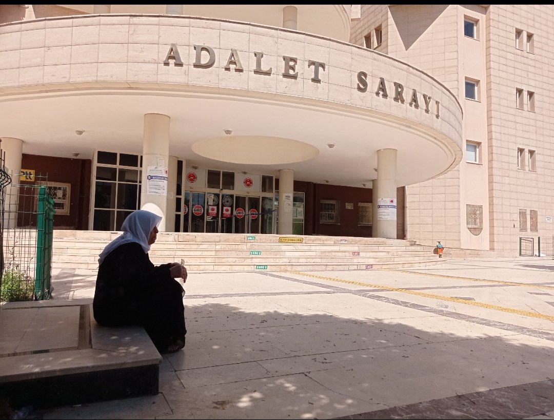 cetinrabiaaa's tweet photo. Urfa’ya adaleti Emine Şenyaşar getirecek! 

#annelergunu https://t.co/3HBhdzf6BI