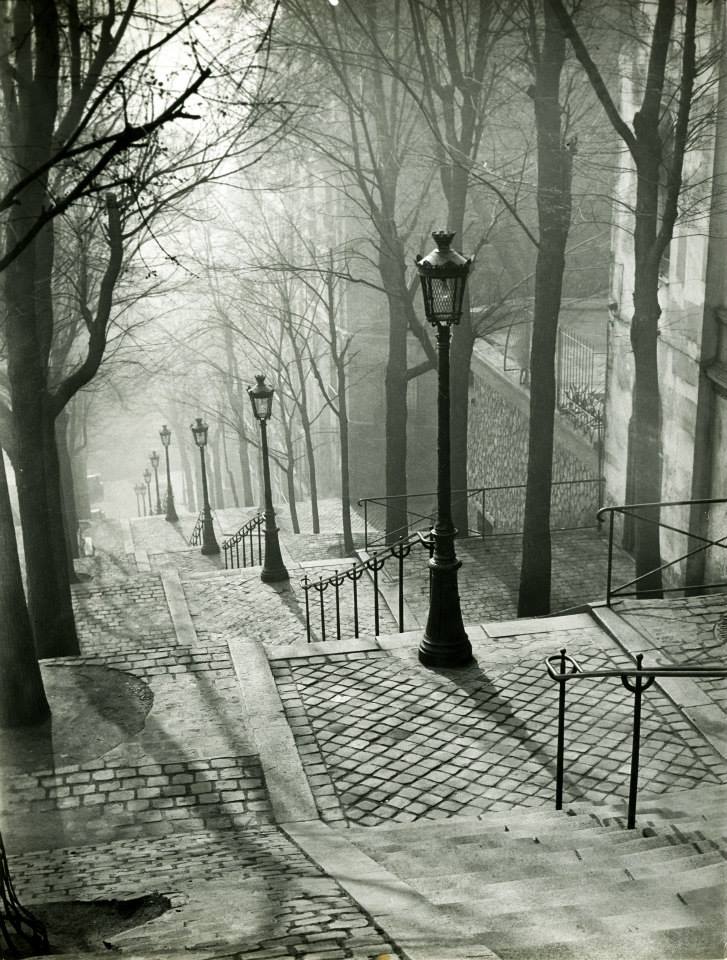 Valmad7's tweet photo. Paris en 1932
Montmartre
Photo de Brassaï https://t.co/A9f1sLZJWa