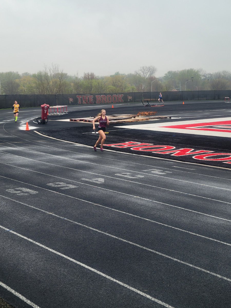 KaylaShea2023's tweet photo. Placed 1st in the 1600m at the SWSC Conference meet! Loved being able to run against such great competition! #allconference #nextupsectionals https://t.co/Wym9Lq8vGb