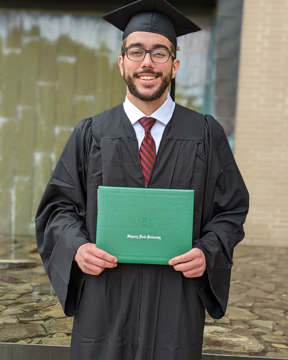 CoylesCuriosity's tweet photo. The Unexamined Life is not worth living -Socrates 
I graduated from SRU yesterday with a B.A in Philosophy and a minor in cognitive science. Still feels surreal. https://t.co/77pw3hVWvi