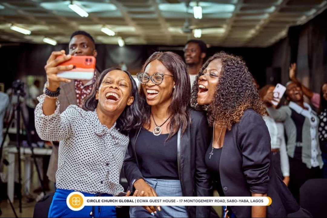 Nifesi__Adefila's tweet photo. My @CircleChurchNG fam, quote this tweet with your favorite picture from any of our services so far. @MayowaAminu
@_dammiiee_  @_ayanpella @omawunmi__
@JoshuaR18777928 @Annyourbabygirl
Don't air me ooo 😅
These are mine 🥰 https://t.co/9O2sIW7IS9