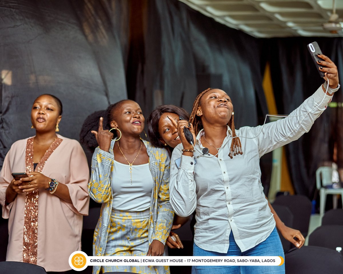 Nifesi__Adefila's tweet photo. My @CircleChurchNG fam, quote this tweet with your favorite picture from any of our services so far. @MayowaAminu
@_dammiiee_  @_ayanpella @omawunmi__
@JoshuaR18777928 @Annyourbabygirl
Don't air me ooo 😅
These are mine 🥰 https://t.co/9O2sIW7IS9