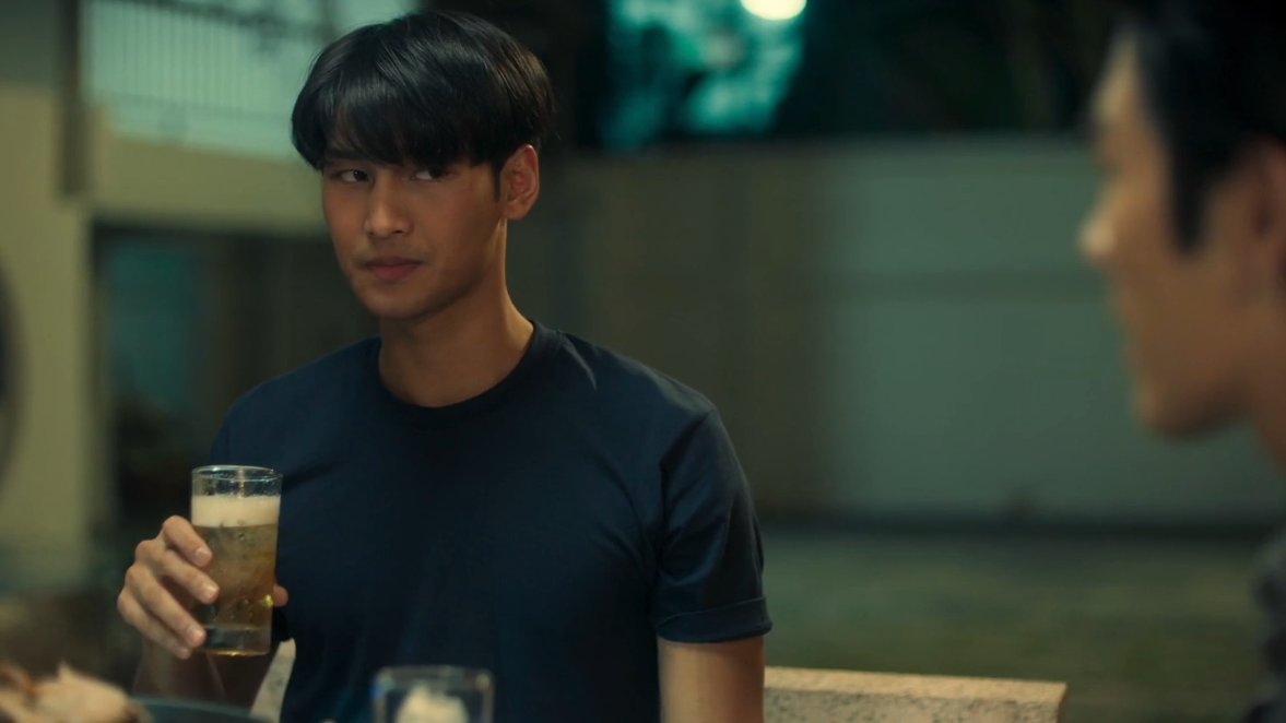 apologyapo's tweet photo. Porsche really showed how much strength and will power he has, that he has some needs and he's not scared to ask for it again &amp; again. He made it clear he will walk out if he feels he's not being treated right. This is what will keep Kinn on his toes forever.

[#KinnPorscheEP5] https://t.co/p1NwdbrlnD