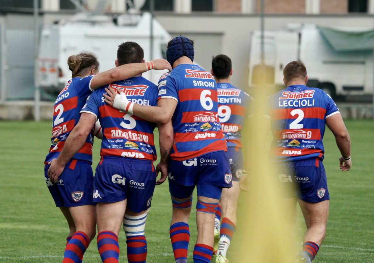 RugbyRovigoDelt's tweet photo. La Semifinale di Andata è #rossoblù 🤩 A Reggio Emilia termina 9 a 16 in favore della #RugbyRovigoDelta ❤️💙 Forza Ragazzi, Forza Rovigo! 👏🏻💪🏻 https://t.co/Oyn04m9fyF