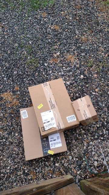 Pilot757Tom's tweet image. #AmazonHelp the package was listed on porch.  Second picture was taken from porch. Are you drivers just lazy and unsupervised