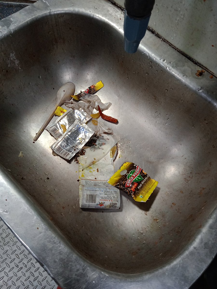 devashish9718's tweet photo. Traveling in 14009 (Champaran Satyagrah) from BMKI to ANVT.  Train just arrived at the departure station, the coaches are too dirty and toilets are also not clean.

@RailwaySeva @IRCTCofficial @RailMinIndia @AshwiniVaishnaw https://t.co/ChDpX6GYRh