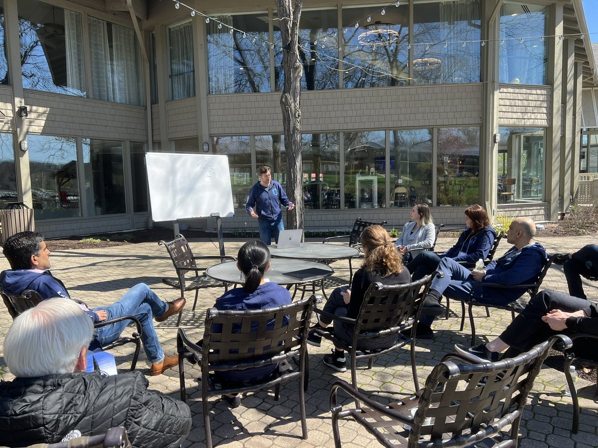 Esra Akbay tweet media