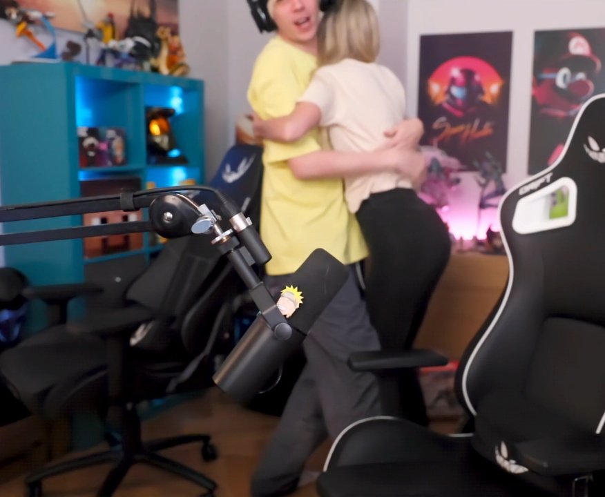 Sofiproroblox74's tweet photo. 😭😭😭😭😭 los amo más que a mí familia https://t.co/k8pyY3ARRY