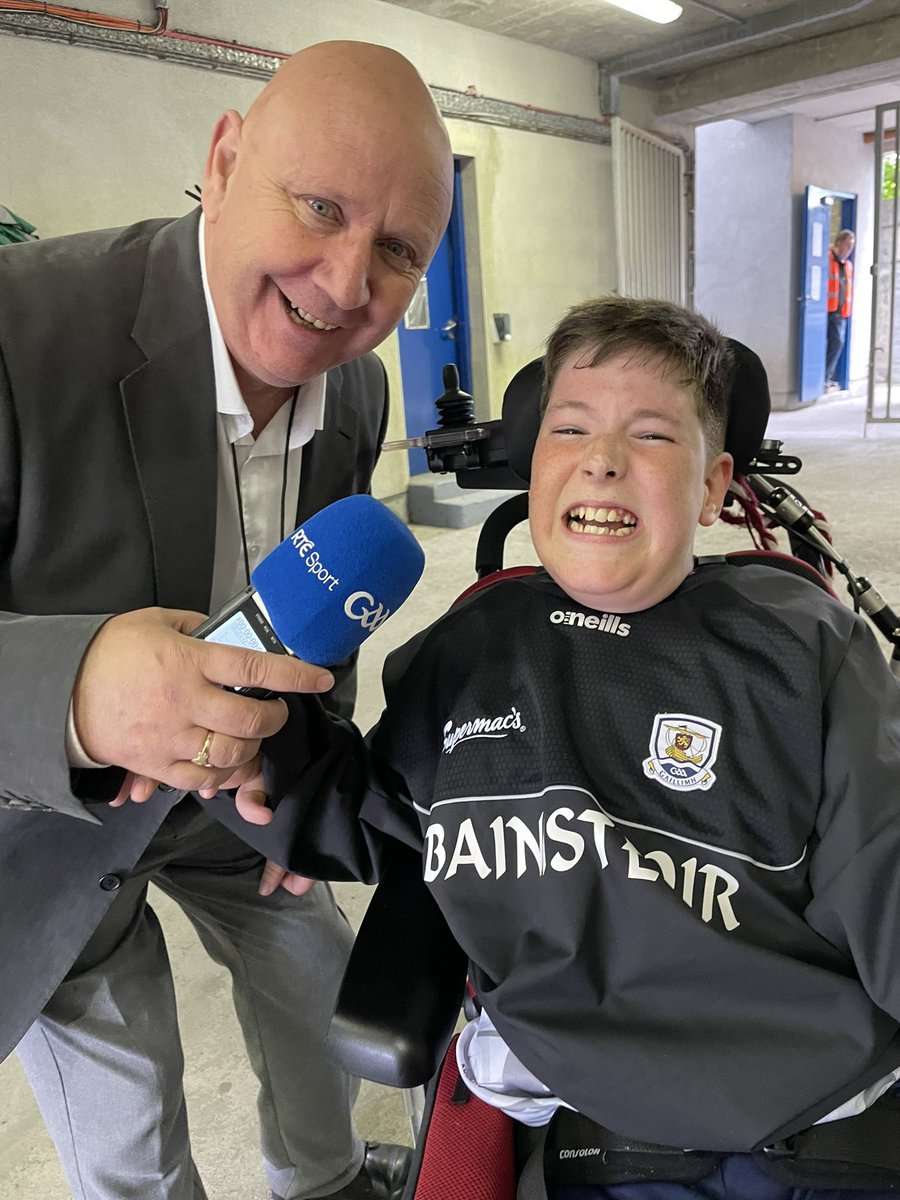 for_tomas's tweet image. What an afternoon. Bring on the Rossies. Congrats Cillian on #MOTM Great to meet @mmccartney011 and my fellow Galway Supporter John Tobin. @Galway_GAA @AIB_GAA