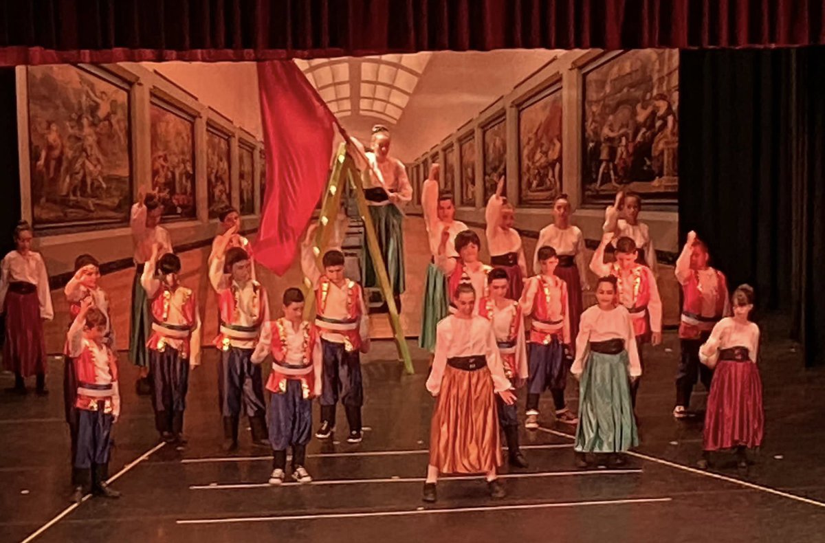 standreu's tweet photo. Avui us hem obert les portes del nostre museu, MuSA. Desitgem que hagueu gaudit de la visita i de l’espectacle! Ha estat molt especial!
#momentum #MuSA https://t.co/acxIkHgkEK