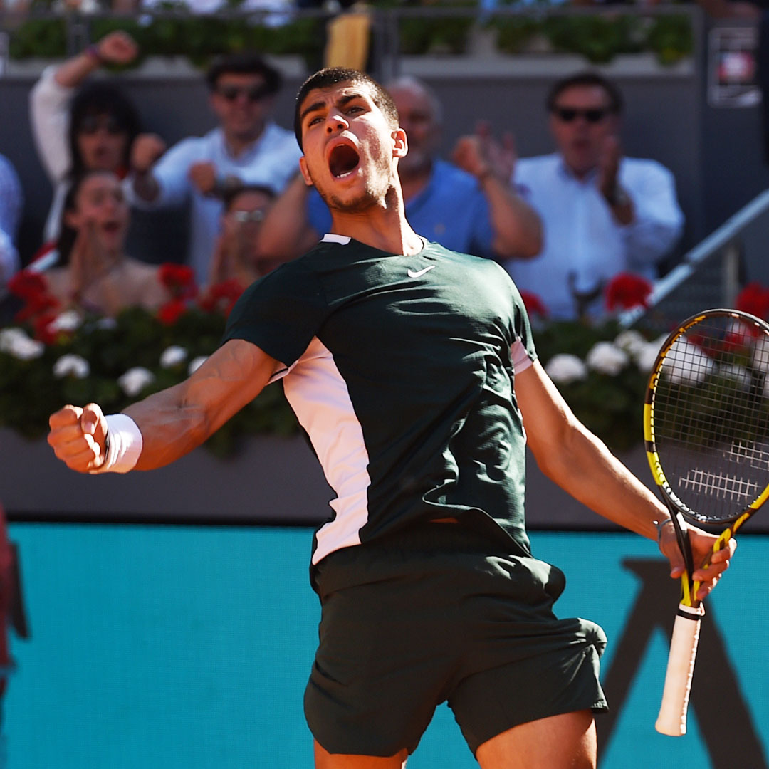 elchiringuitotv's tweet photo. 🏆🎾 ¡CARLOS ALCARAZ, CAMPEÓN DEL #MMOPEN! El joven español sigue AGRANDANDO su figura con un nuevo TÍTULO

🇪🇸  ALCARAZ  6⃣6⃣
🇩🇪  ZVEREV     3⃣1⃣ 

¡Enhorabuena, @alcarazcarlos03! https://t.co/R4l5BNQhf7