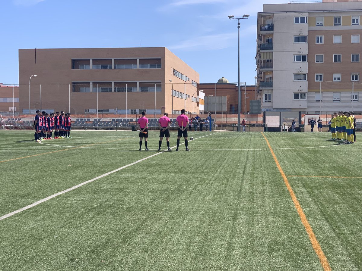 Final en Poniente!!! Gran victoria con dedicación especial al cielo!!! Enormes estos chicos!!! Nosotros hemos realizado nuestro trabajo……
@GestionyCalor <a href="/APARICIOmuebles/">Muebles ApariciO</a> <a href="/lavautocordoba/">Lavauto Córdoba</a> <a href="/Shumy33/">miguel canales ruiz</a>