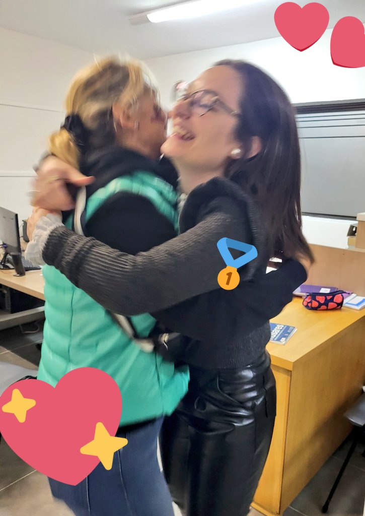 MartinSalaMdp's tweet photo. mi hija SOL se recibió, vamos completando etapas de la vida.

mucha FELICIDAD y ORGULLO 

buen domingo para todas y todos!

#VamosMardelPlata👍🇦🇷 https://t.co/VVAHgBDNre
