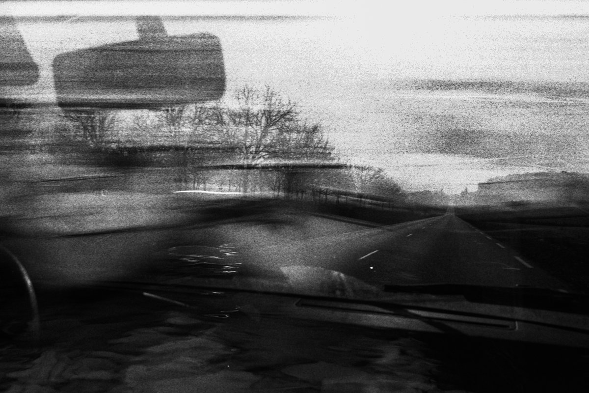 Analogapertures's tweet photo. Dernier trajet d'une Renault R5 Rouge / Brive la gaillarde

Minolta Srt 101 &amp; Hp5+ https://t.co/jovxZ42fHY
