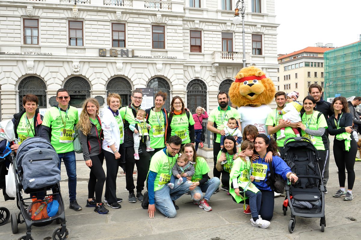 HumanSafetyNet's tweet photo. Families, kids, sharing happy moments together in Trieste!
Today we raced the Family Spring Run with 76 people from The Human Safety Net, supporting the families of the two local @csbonlus centres.
#TriesteSpringRun #THSNinAction #THSN4Families #OraDiFuturo
@GENERALI https://t.co/ysffsI8PwE