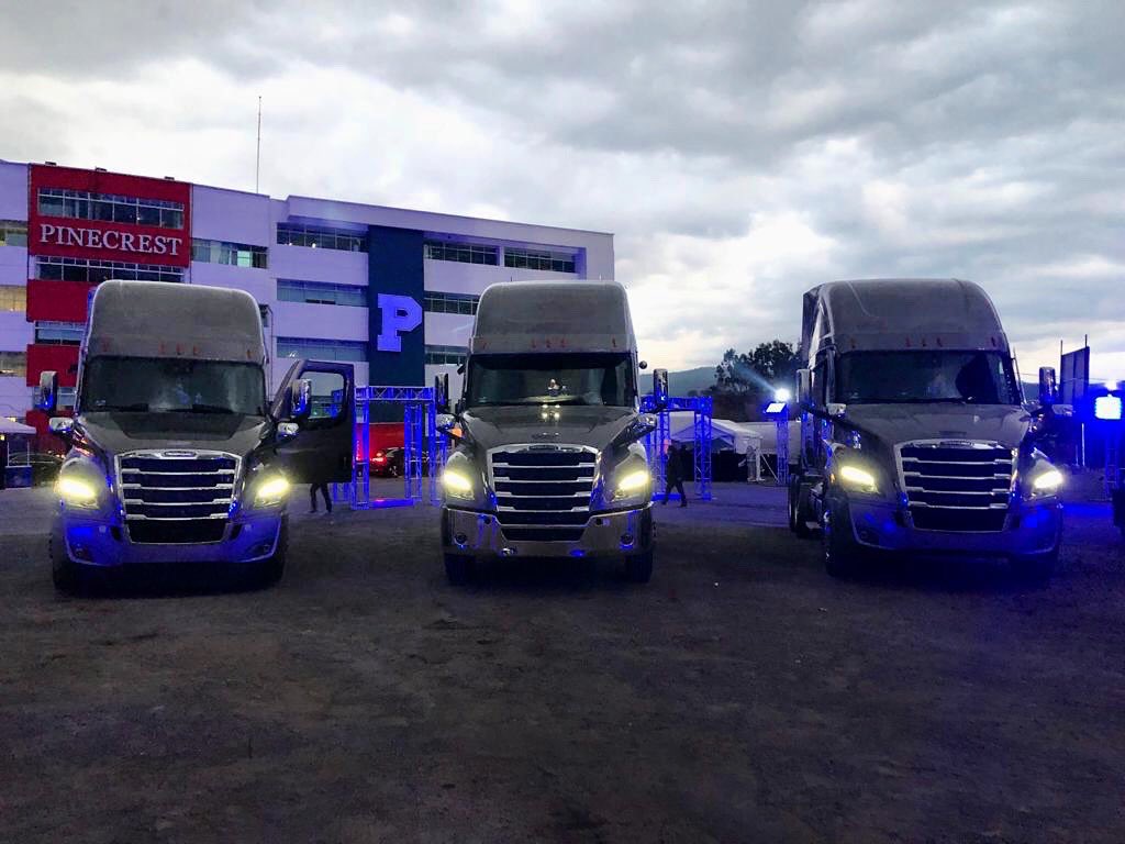 trucker_la's tweet image. Para los fans del @FreightlinerMex durante el lanzamiento de #DriverCoach 
Para más info en latrucker.com.mx