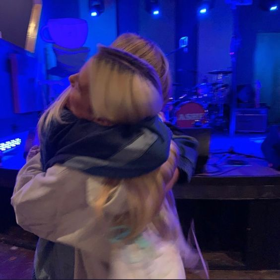 louashe94's tweet photo. FELIZZZZ CUMPLE BELLAA!!! te amo un montonnn y te extraño mucho mucho massss, espero que pases un hermoso dia y no olvides que tus favs te aman muchisimo💘✨🎂
@dancefloorlou https://t.co/uYODgtkiDQ