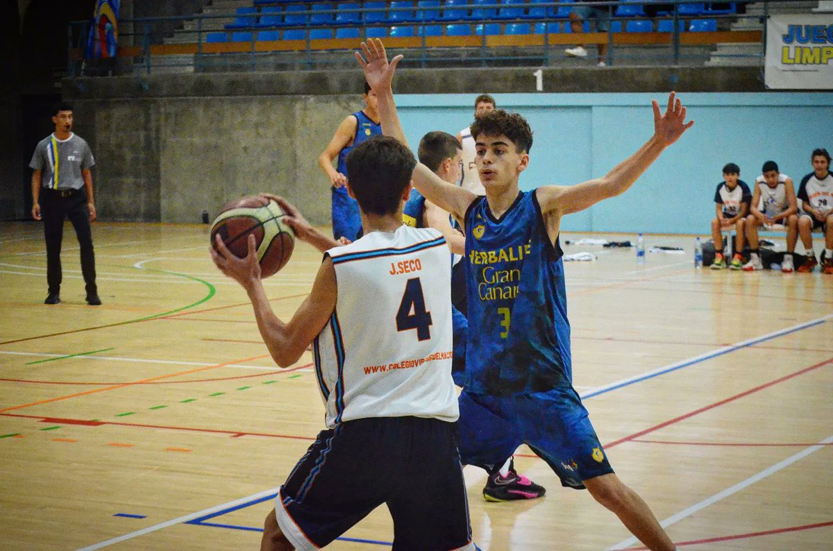 BaseCBGC's tweet photo. 💥 Tercer puesto en el #CCInfantil masculino para nuestros chicos.
▪️ Logran el bronce regional tras vencer por 89-49 ante CB7P Click Canarias.
📸 @FCBaloncesto https://t.co/NIZyHNTDCG