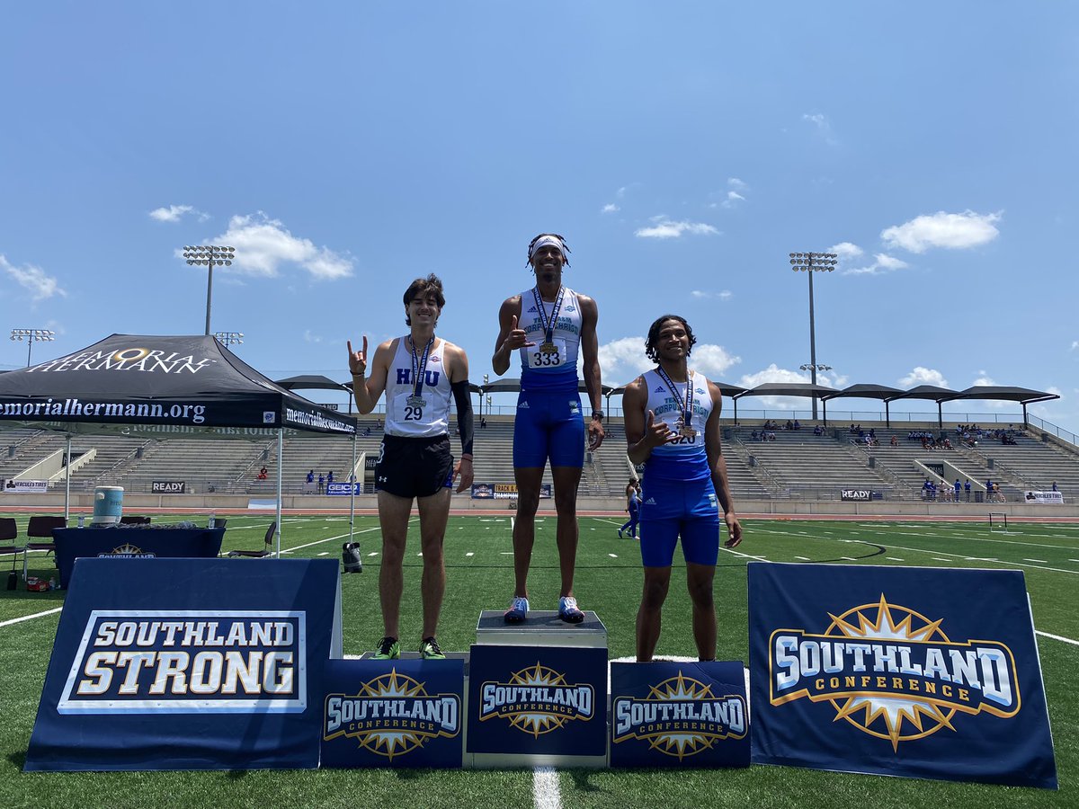SouthlandSports's tweet photo. .@IslandersTFXC’s Ketavion Humber takes home the gold in the men’s 110m hurdles with a time of 1️⃣3️⃣.7️⃣3️⃣!

🥇Ketavion Humber, AMCC
🥈Garrett Gibson, HBU
🥉Daniel Armstrong, AMCC 

#SouthlandStrong💪 https://t.co/95Ot2eSTzl