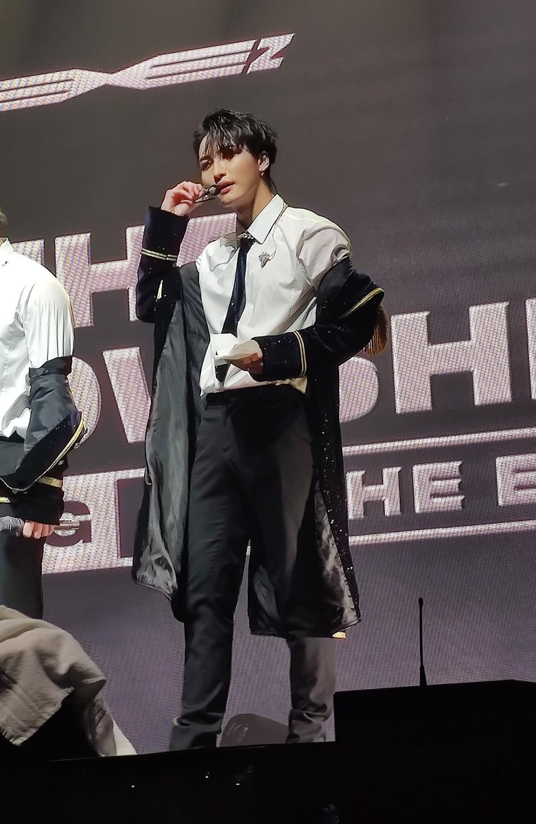 pseonghwapics's tweet photo. PARK SEONGHWA OF ATEEZ ??! https://t.co/2UPFD6B5YS