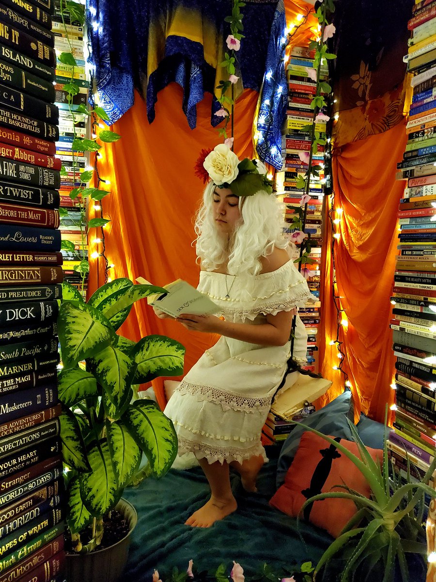 TeamHashtagGish's tweet photo. #BookBash #Item59
A bibliophile of your stature deserves more than a standard "reading nook." Build the most elaboOrate, over-the-top, fabulous reading nook the world has ever seen.
Done by Marie https://t.co/flVDIP8ZU2