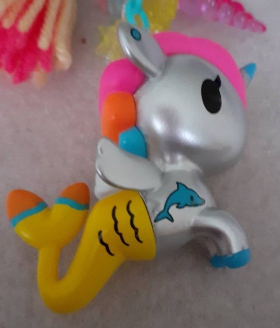 NettiesCrafts's tweet photo. Available in my @etsy UK shop Dolly #Tokidoki #Mermicorno handmade upcycled bag charm.

#bagcharm #kawaii #novelty #etsyuk #supportsmalluk #shophandmade #handmadehour #upcycled #UKGiftHour 

https://t.co/kVhb6xcrRu https://t.co/e6Oo5peNWo