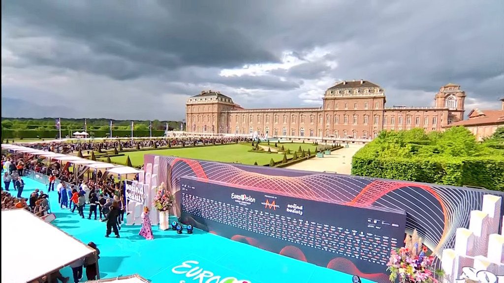 and_picariello's tweet photo. In conclusione:
A vincere non vinciamo, MA POVERO CHI ORGANIZZA L’ANNO PROSSIMO.

Ciaone ai rosiconi.
#Eurovision #turquoisecarpet https://t.co/qiXr0RZi3R