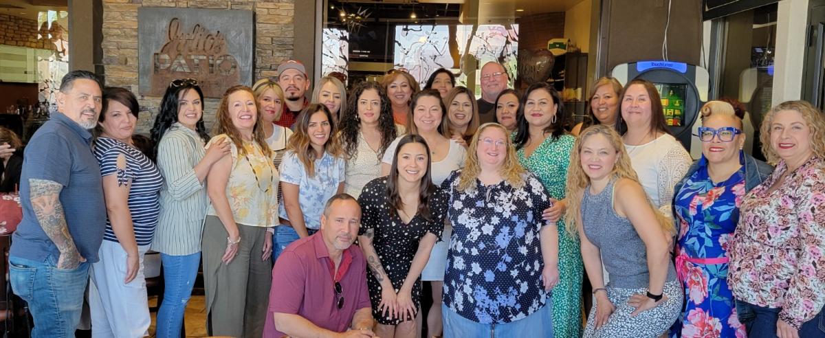 MKatjaT's tweet photo. Work is better with friends #Purpleheartfamily Happy Mother's day. https://t.co/JqQvATYC80